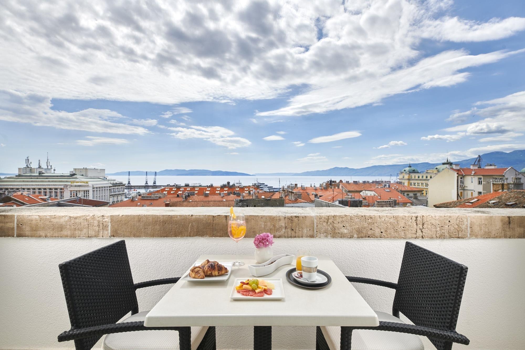 Grand Hotel Bonavia Rijeka Luaran gambar