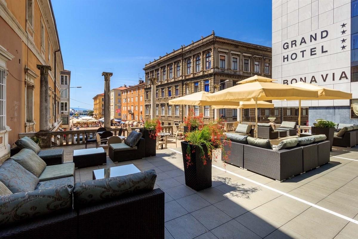 Grand Hotel Bonavia Rijeka Luaran gambar