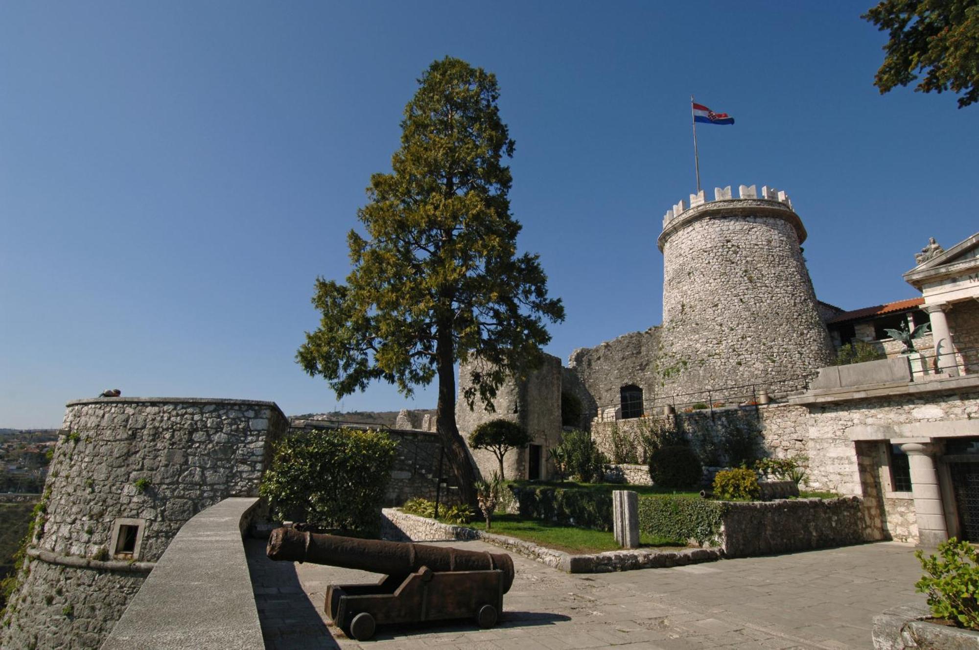 Grand Hotel Bonavia Rijeka Luaran gambar