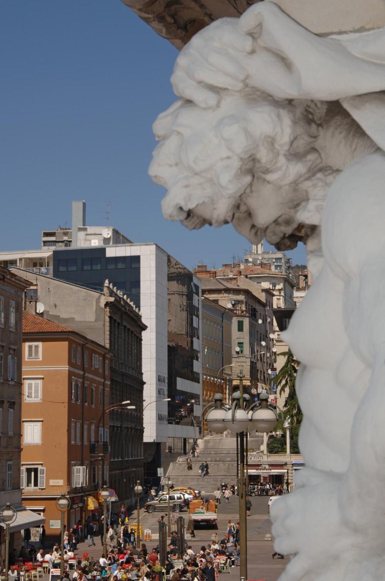Grand Hotel Bonavia Rijeka Luaran gambar