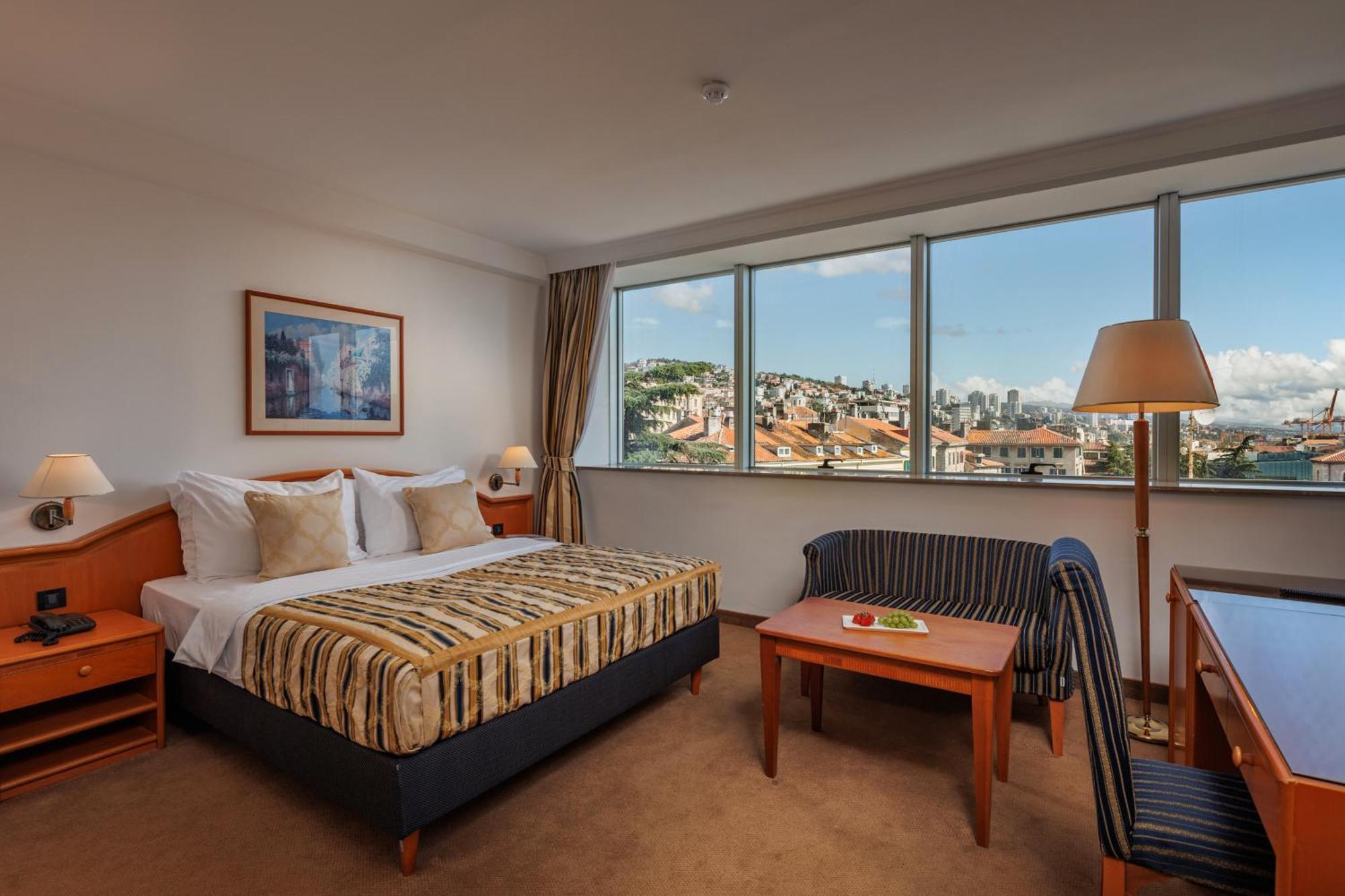 Grand Hotel Bonavia Rijeka Luaran gambar