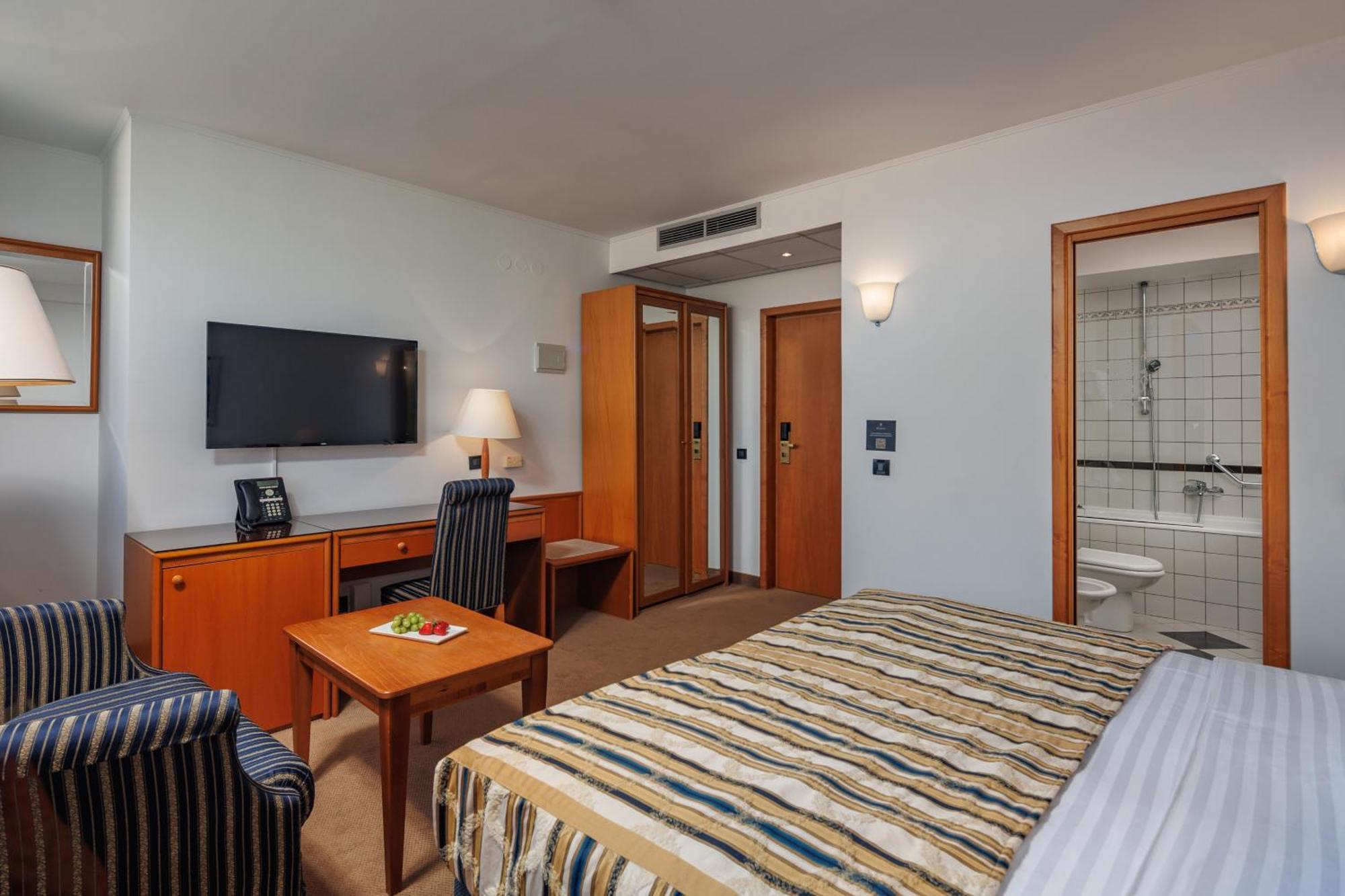 Grand Hotel Bonavia Rijeka Bilik gambar